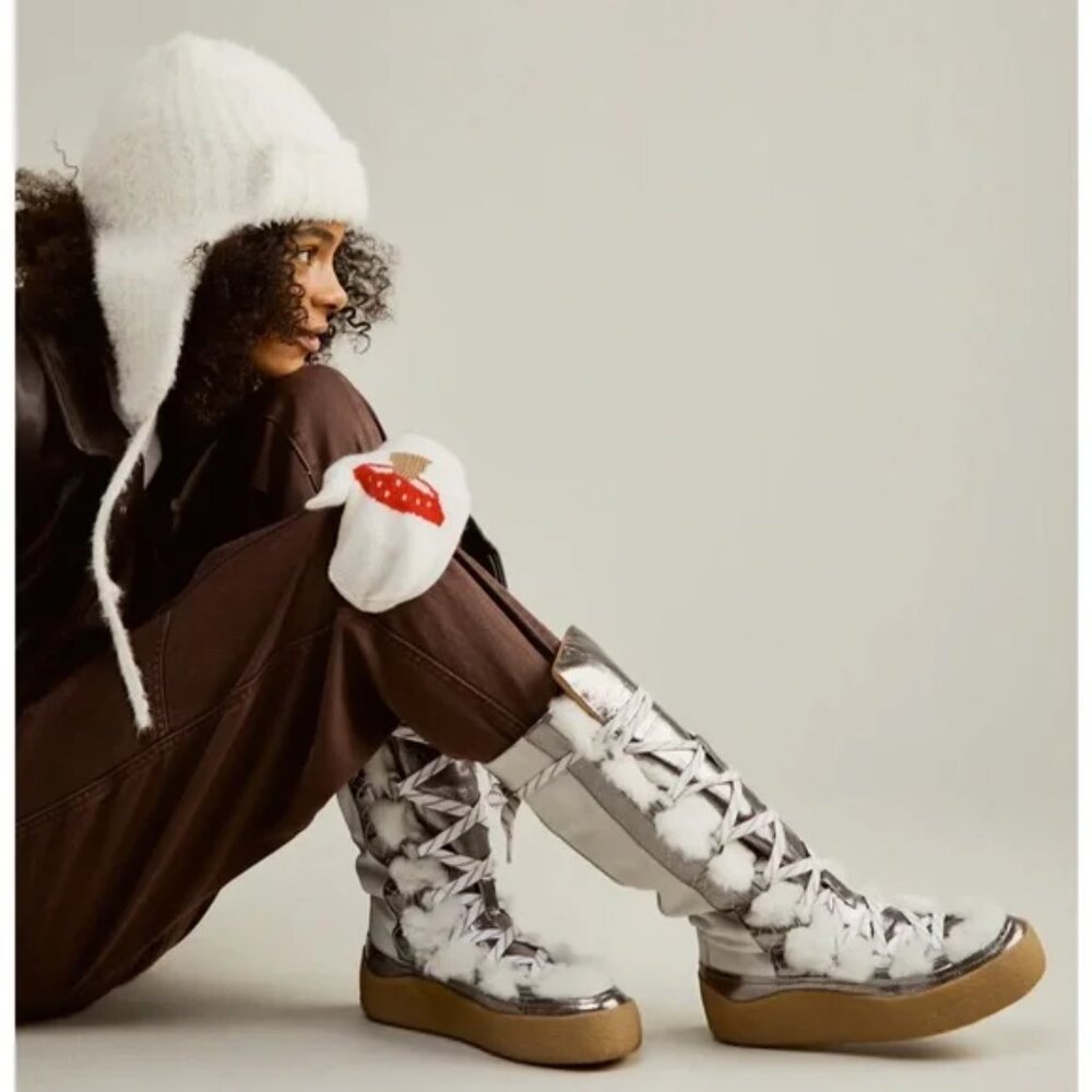 NEW Free People Wilder Mukluk Boots - Leather For Women 1125  8m4
